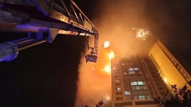 消防知識(shí) 丨 全樓在燃燒！33層建筑深夜起火，高層火災(zāi)到底該如何逃生？